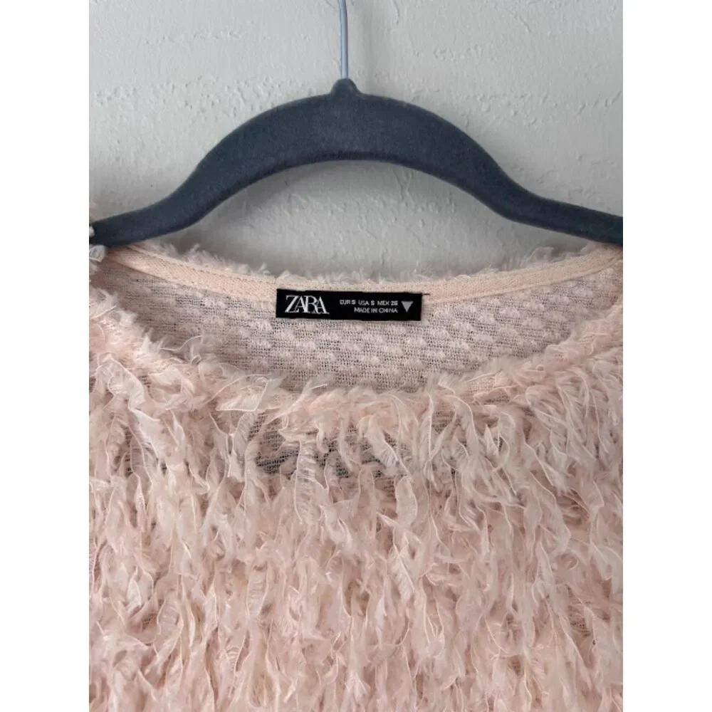 Zara Womens Small Blush Pink Fuzzy Eyelash Knit Cropped Sweater Long Sleeve